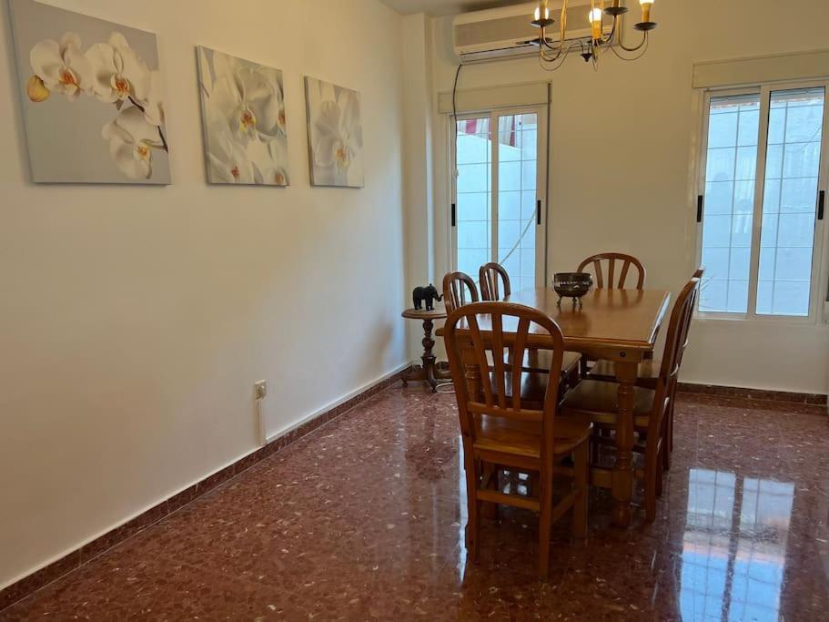 Casa Soleada En Calle Tranquila Sevilla Buitenkant foto